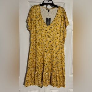 Yellow floral dress. Alredine brand, size large.